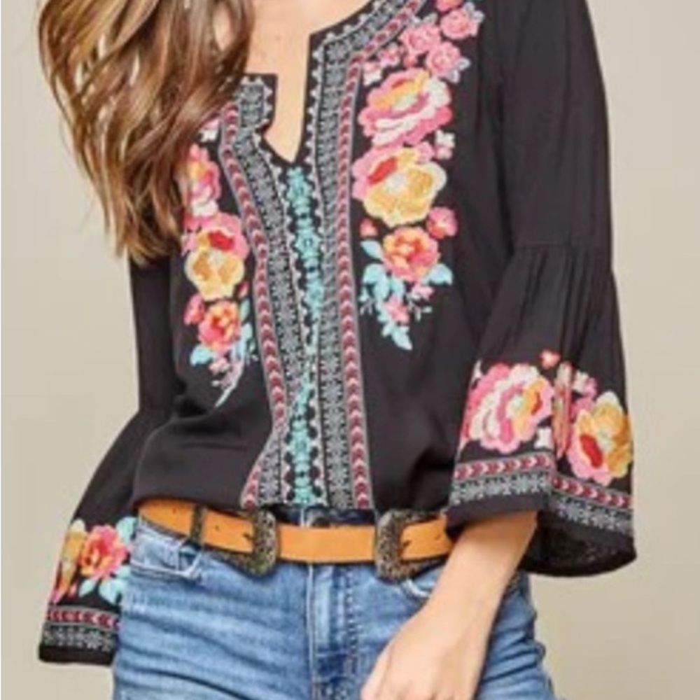 Savanna Jane Black Blouse with Floral Embroidery Size M